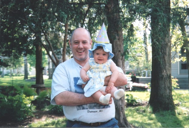 Samantha got invited to her first birthday party at her friend Heather's house.  9 1/2 months.
